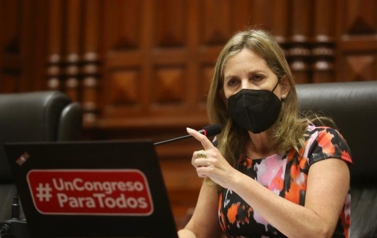 María del Carmen Alva: "Siempre defenderé las libertades, pero también condenaré el acoso político"