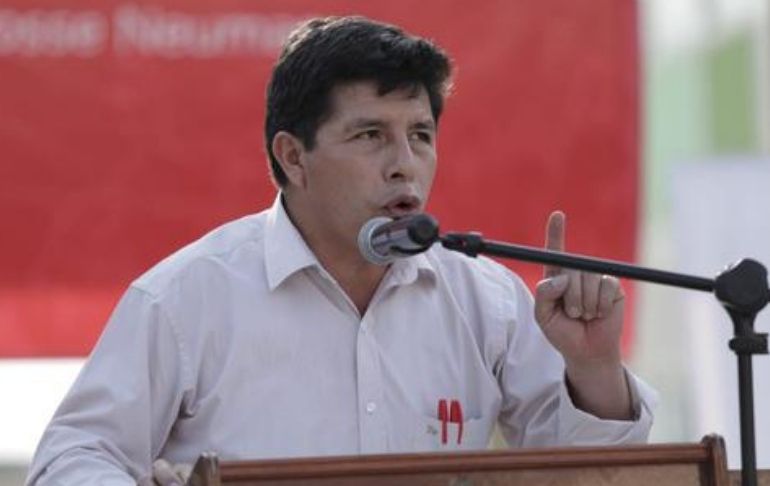 Pedro Castillo dice que hay un "grupete" que busca "desestabilizar al país"