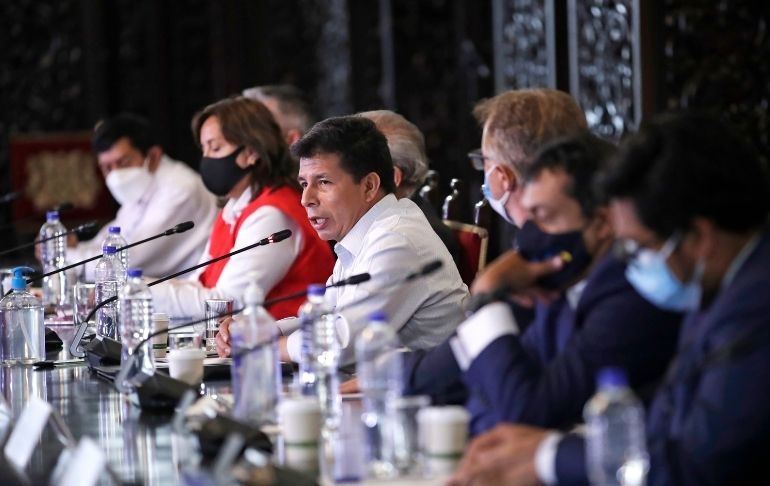 Portada: Pedro Castillo: el 70% de peruanos no confía en el presidente