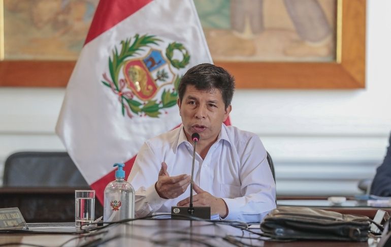 Pedro Castillo pide "que no se invierta en balas ni municiones" tras bombardeo ruso a Ucrania