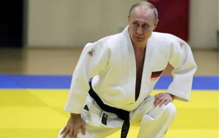 Portada: Vladimir Putin: Federación Internacional de Taekwondo retira cinturón negro al presidente de Rusia