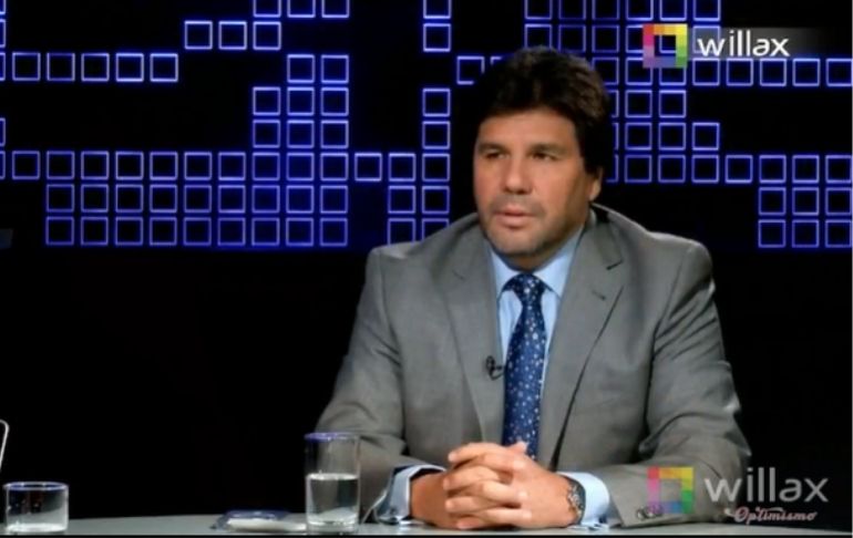 Carlos Paredes: "El modelo de Junín, que es corrupto, se está empezando a poner en práctica en el Gobierno"