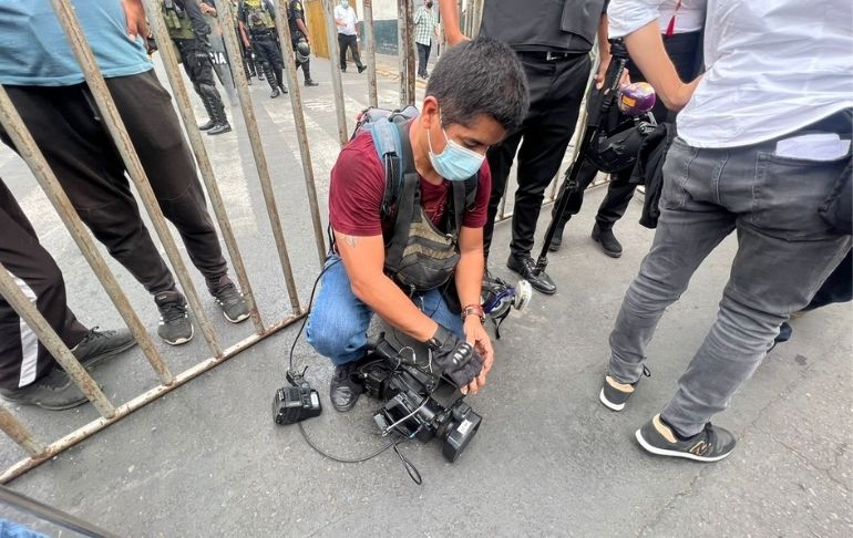 Consejo de la Prensa condena ataques a periodistas por parte de simpatizantes de Pedro Castillo