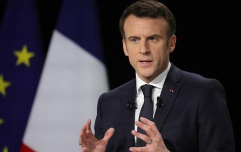 Portada: Emmanuel Macron tuvo dos "largas conversaciones" telefónicas con Putin y Zelenski