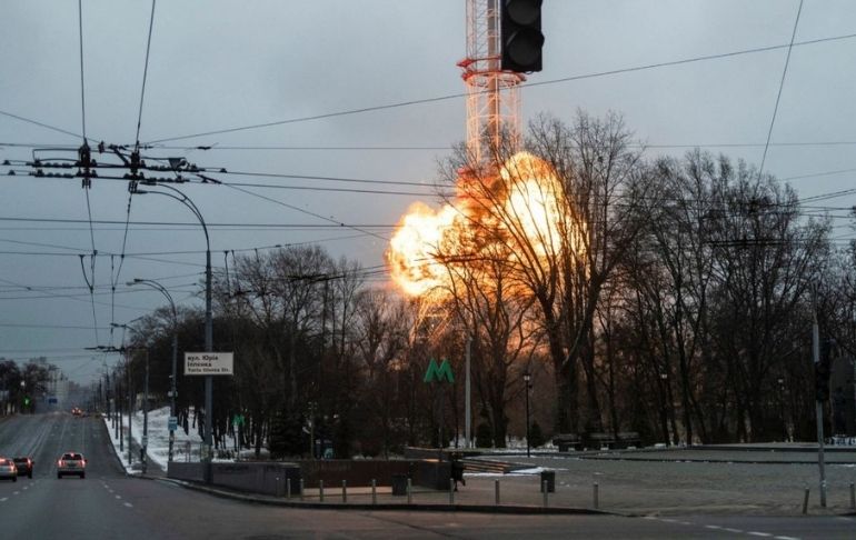 Ucrania: ataque ruso a torre de televisión deja cinco muertos e interrumpe transmisión