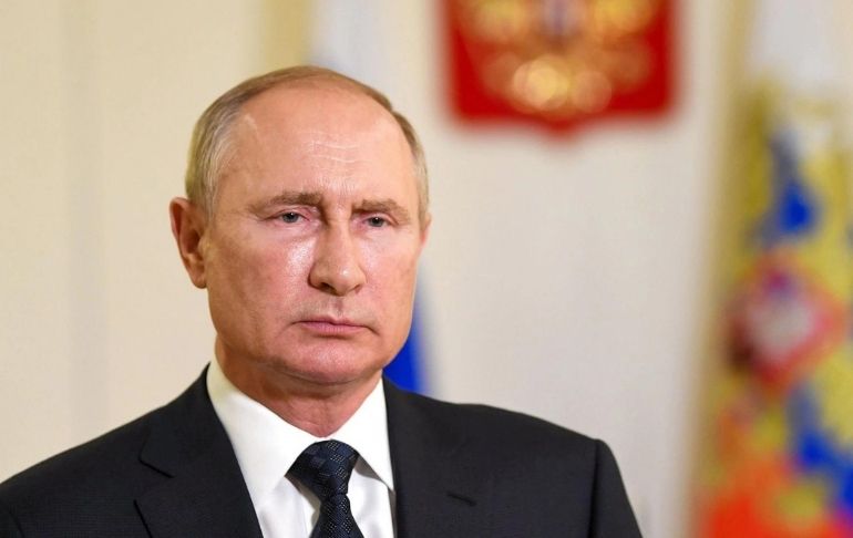 Portada: Putin acusa a civiles ucranianos de usar a rehenes rusos como escudos humanos