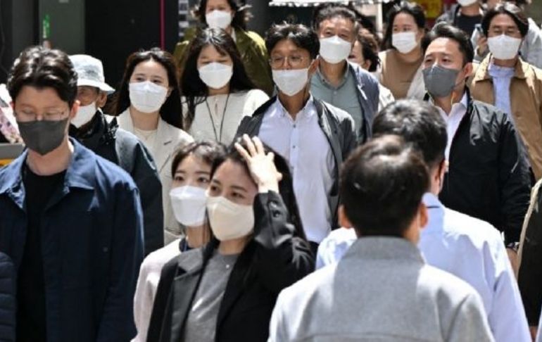 Portada: Corea del Sur elimina el uso de mascarilla obligatoria en exteriores