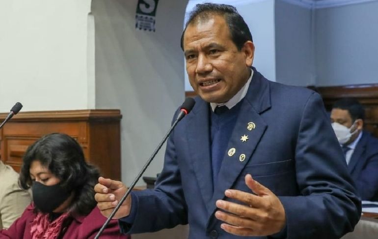 Portada: Edgar Tello anuncia que Pedro Castillo evaluará la permanencia de algunos ministros durante la Semana Santa