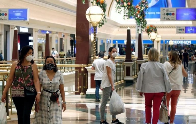 España elimina el uso obligatorio de mascarillas en interiores