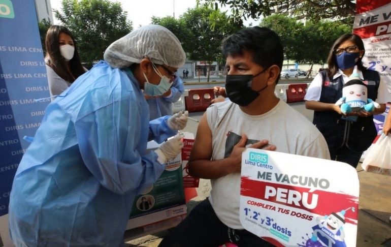 Portada: Minsa: vacunatorios COVID-19 atenderán en horario normal este sábado 16 y domingo 17