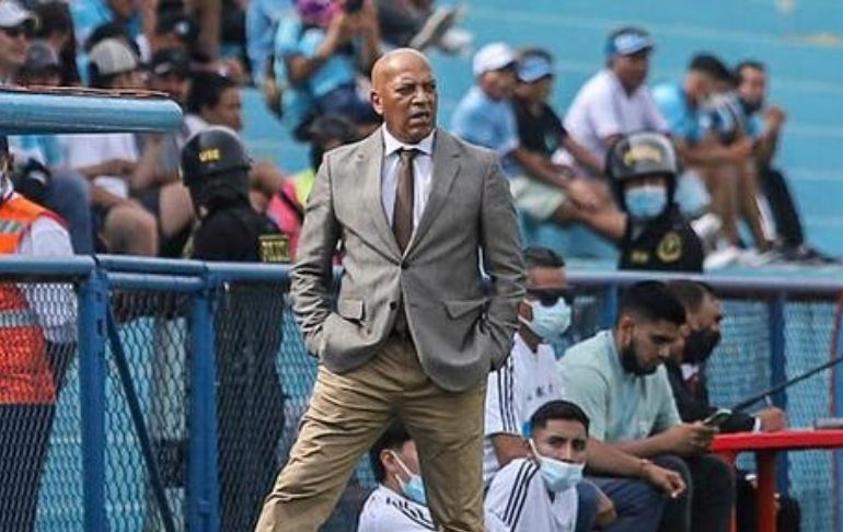 Sporting Cristal informa que Roberto Mosquera no dirigirá ante Municipal