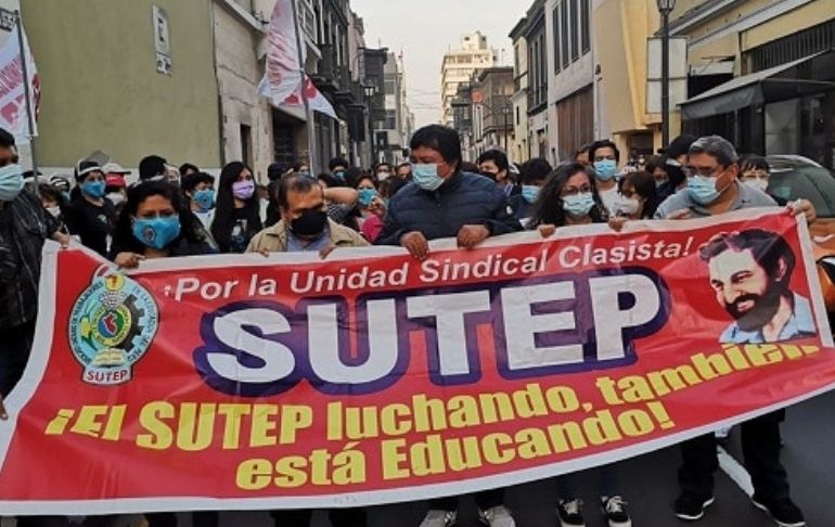 SUTEP: "Los desaciertos del gobierno de Pedro Castillo han sumergido al país en una crisis y conflicto"