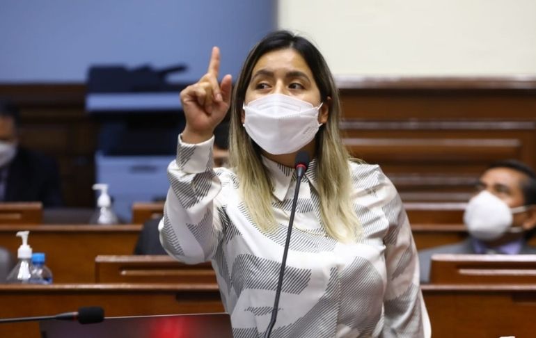 Parlamentaria Tania Ramírez responde a críticas por grabar TikTok en el Congreso