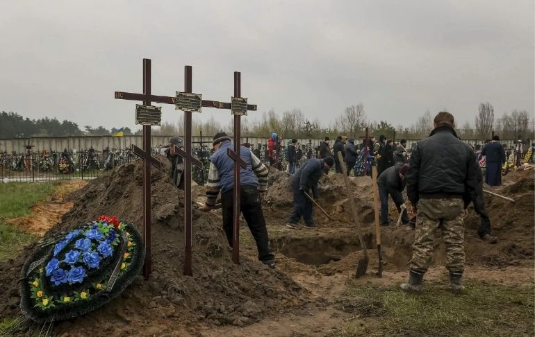 Ucrania: Finaliza exhumación de 412 cuerpos hallados en Bucha
