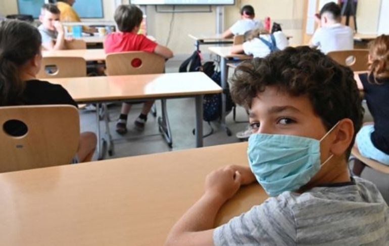 Colombia eliminará el uso de mascarillas en centros educativos a partir del 15 de mayo