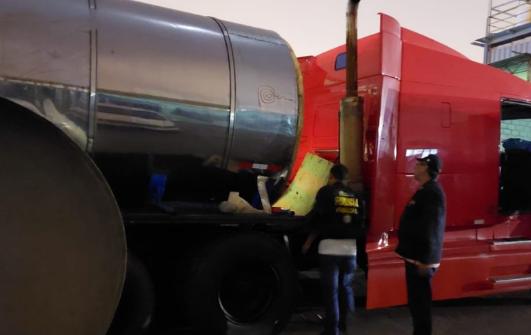 Policía intervino a camión cisterna con mercancía de contrabando valorizada en más de tres millones de soles