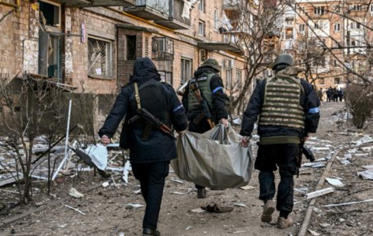 La Unión Europea ayudará a documentar crímenes de guerra en Ucrania