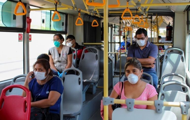 Portada: ATU informa que el uso de mascarilla en el transporte público seguirá siendo obligatorio