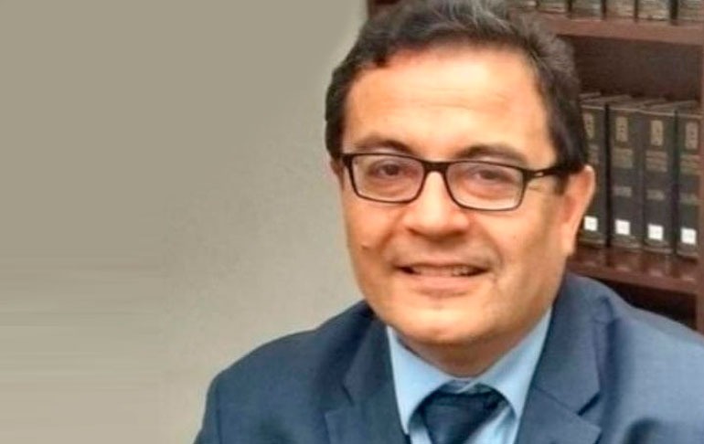 César Ochoa es elegido como magistrado del Tribunal Constitucional