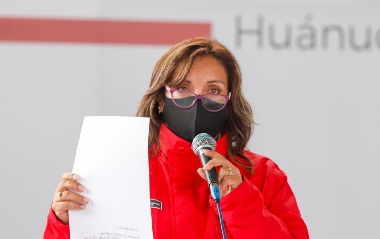Portada: Dina Boluarte niega infracción constitucional: "Siempre con la verdad y las manos limpias"