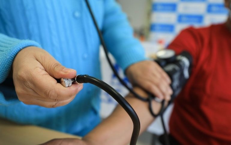 EsSalud alerta que mayores de 45 años con hipertensión y diabetes son más propensos a sufrir infartos