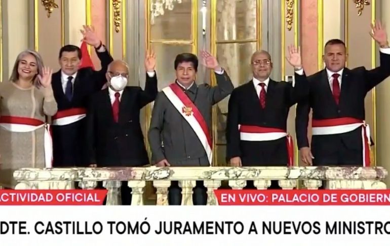 Pedro Castillo: Dimitri Senmache, Javier Arce, Alessandra Herrera y Juan Barranzuela juran como nuevos ministros