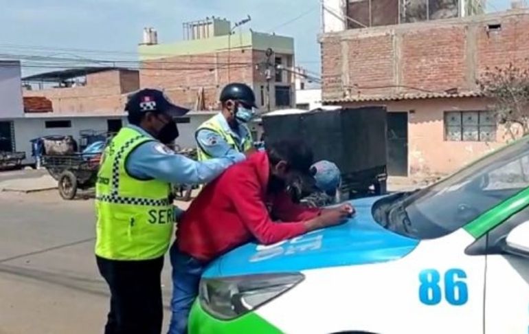 Surco: atrapan a presuntos delincuentes que acuchillaban las rodillas de sus víctimas