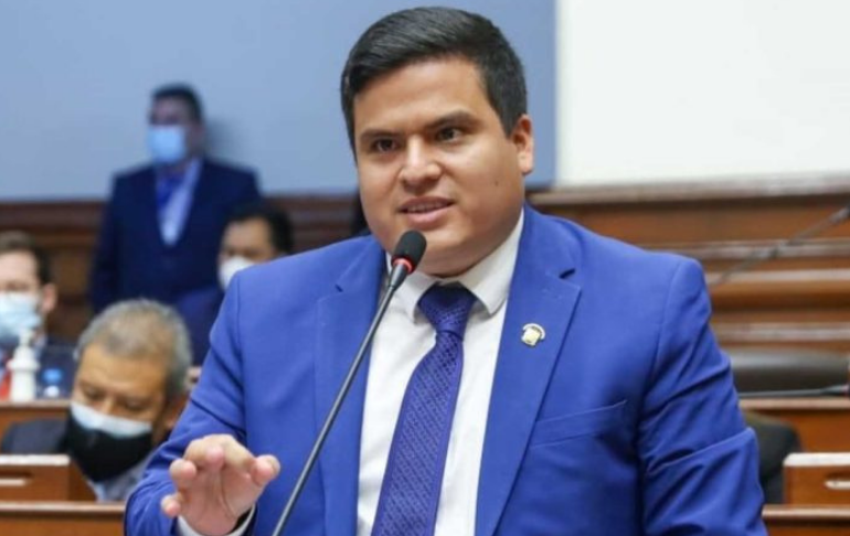 Portada: Diego Bazán anuncia que presentará moción de censura contra ministro de Energía y Minas