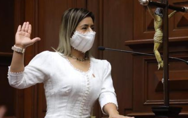 Tania Ramírez rechaza plagio en sus tesis: “He sido la primera en presentar, sustentar y publicar”