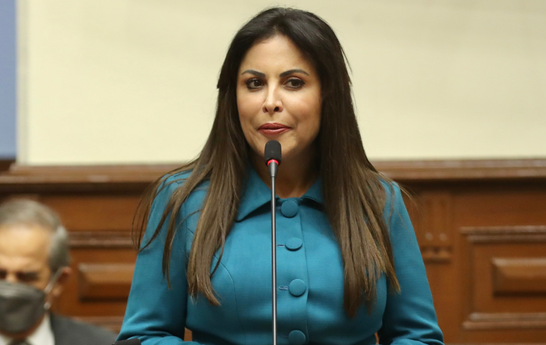 Portada: Patricia Chirinos fue invitada como observadora en elecciones presidenciales de Colombia