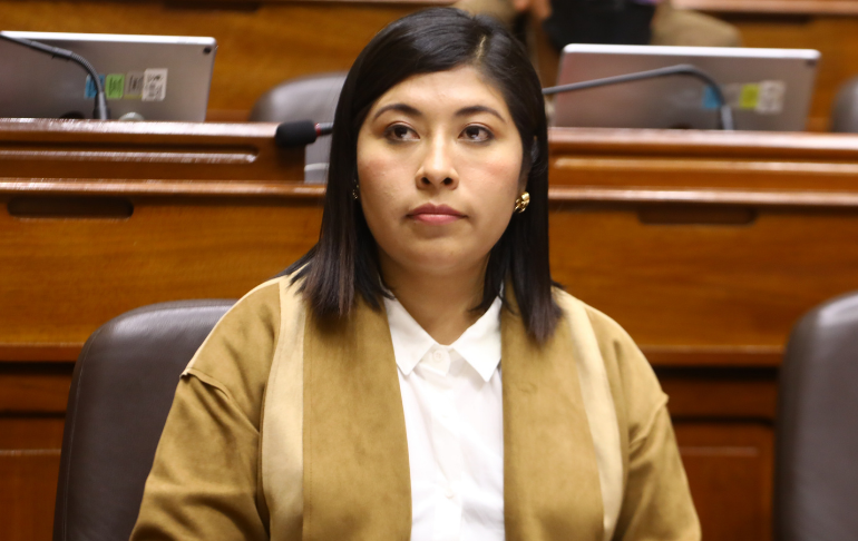 Betssy Chávez: Ejecutivo oficializa su renuncia luego ser censurada en el Congreso