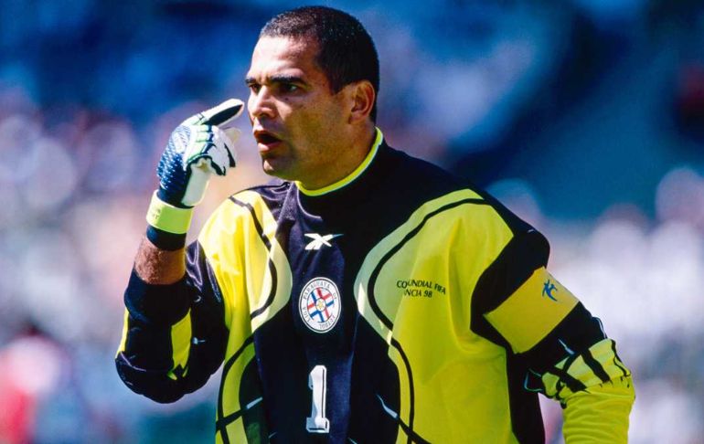 Portada: Paraguay: José Luis Chilavert anuncia que postulará a la presidencia