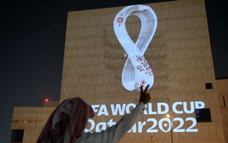 Portada: Qatar prohíbe las copias del logo del Mundial en las matrículas de autos