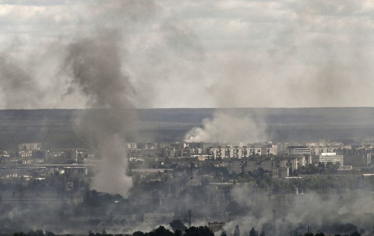 Portada: Ucrania pide armamento de largo alcance para liberar Severodonetsk “en dos o tres días”