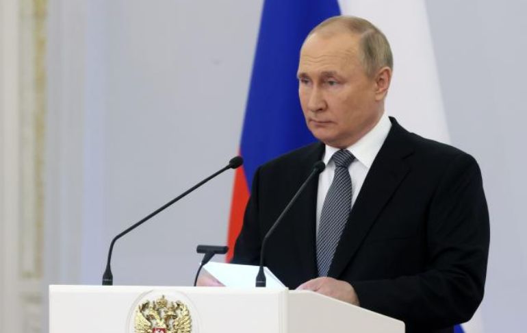 Portada: Vladímir Putin: "Seguiremos fortaleciendo nuestras Fuerzas Armadas ante amenazas"