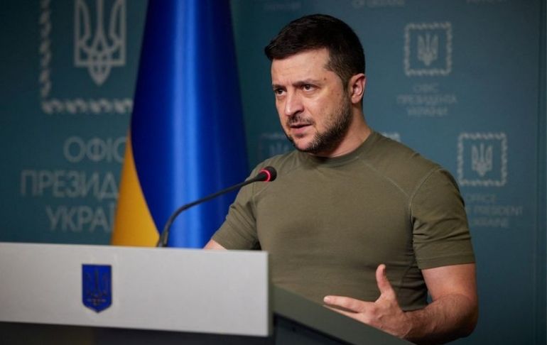 Volodímir Zelenski informa que mueren hasta 100 soldados ucranianos diarios por guerra con Rusia