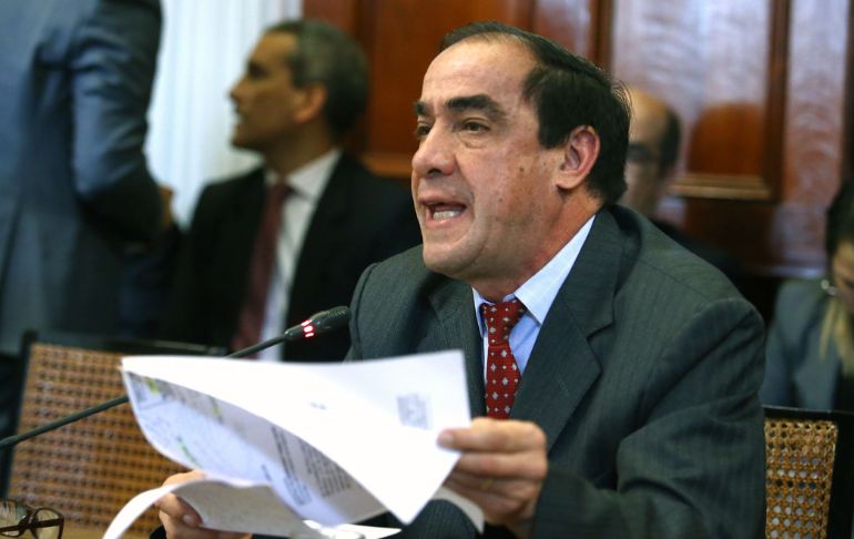 Yonhy Lescano a Pedro Castillo: "Tiene problemas internos y externos, y no tiene experiencia en gobierno"