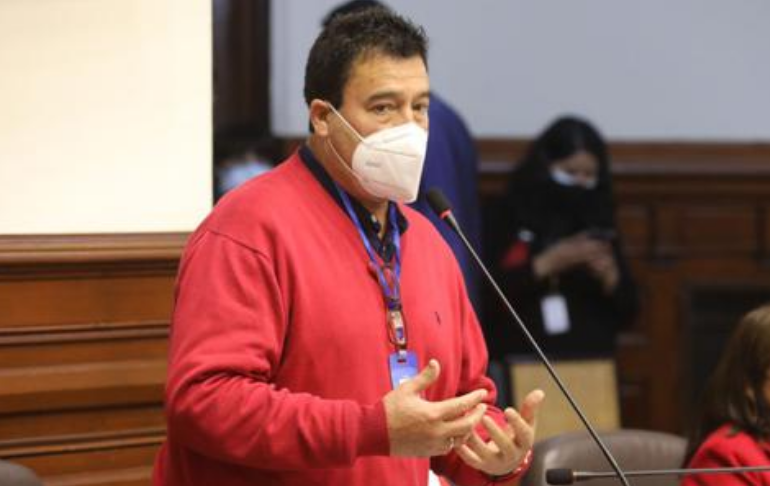Portada: Edwin Martínez rechaza ampliación de legislatura: “Ya nos quedamos sin vacaciones en diciembre”
