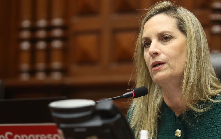 Portada: Maricarmen Alva: denunciante de la presidenta del Congreso está postrado en cama desde enero