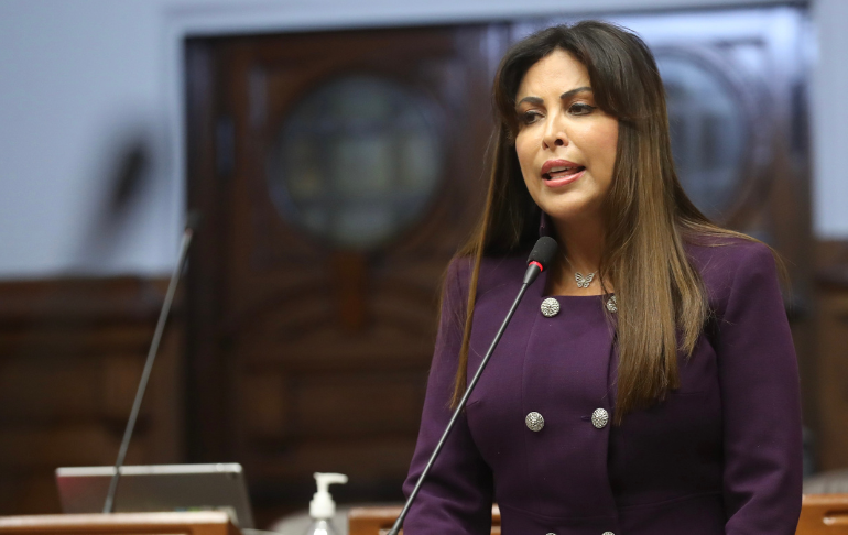 Portada: Patricia Chirinos: Les estoy preguntando a los congresistas "si apoyarían la vacancia o no"