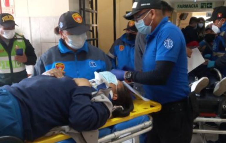 Portada: Arequipa: 17 escolares resultaron heridos tras choque de cúster contra muro de una vivienda