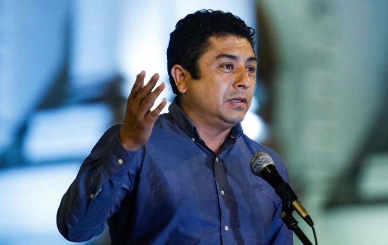 Portada: Izquierdista Guillermo Bermejo lanza su agrupación política Voces del pueblo