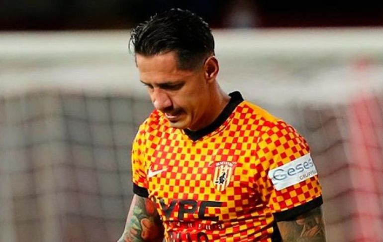 Gianluca Lapadula dio positivo a la COVID-19, según prensa italiana