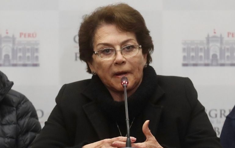 Gladys Echaíz postulará como presidenta del Congreso de la República