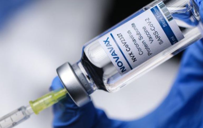 EE.UU. concede autorización de emergencia a vacuna contra la covid-19 de Novavax