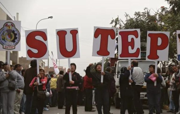 Portada: Sutep presentará denuncia constitucional contra Pedro Castillo por modificar estatutos de la Derrama Magisterial