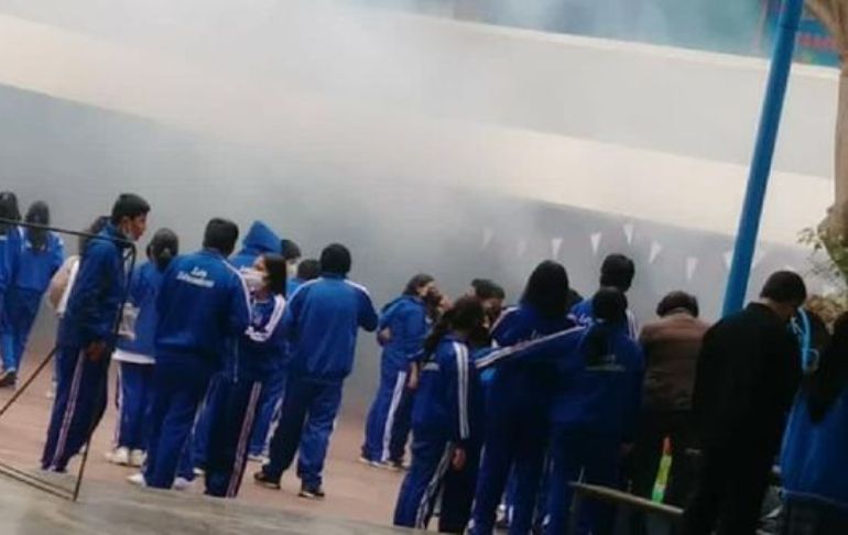 San Luis: padres denuncian que fumigaron colegio de sus hijos mientras estaban en clases