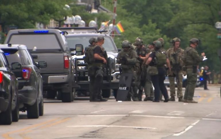 EE.UU.: tiroteo deja al menos 5 fallecidos en desfile por el Día de la Independencia en Illinois