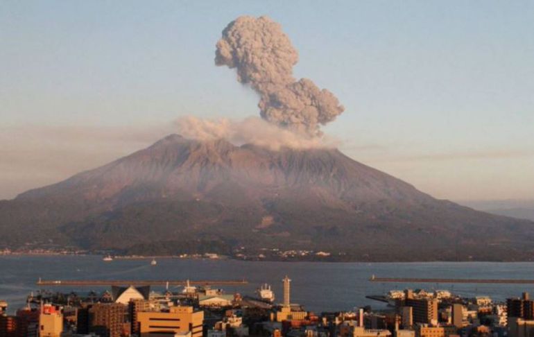 Japón: Volcán Sakurajima entra en erupción elevando el nivel de alerta al máximo