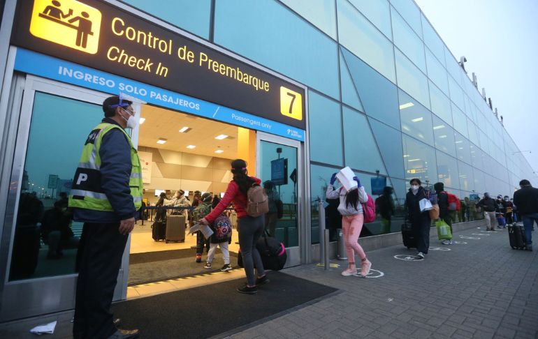 Portada: Aeropuerto Jorge Chávez: no habrán vuelos entre 2 a.m. y 5 a.m. durante dos meses